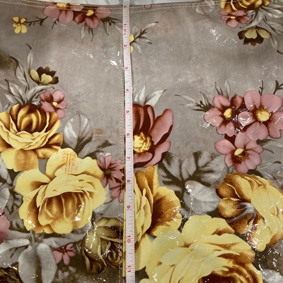 New ( without tags ) Fashion Handbag - Picture 5 of 6